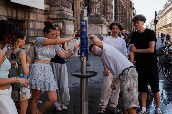 Canicule : écoles fermées, réacteur nucléaire à l'arrêt et pic de pollution, la vague de chaleur s'éternise dans toute la France