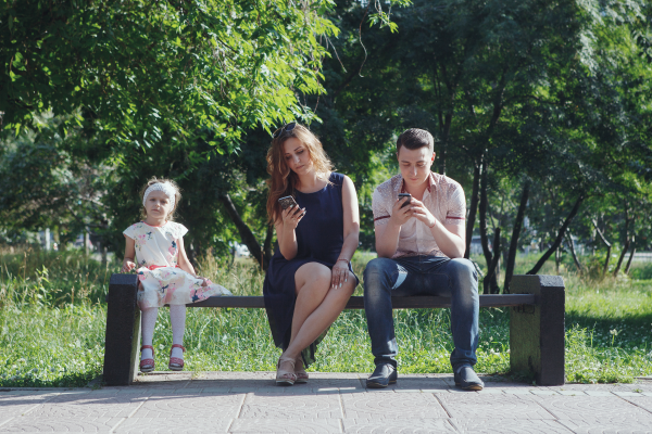 Parents, gare à la technoférence !