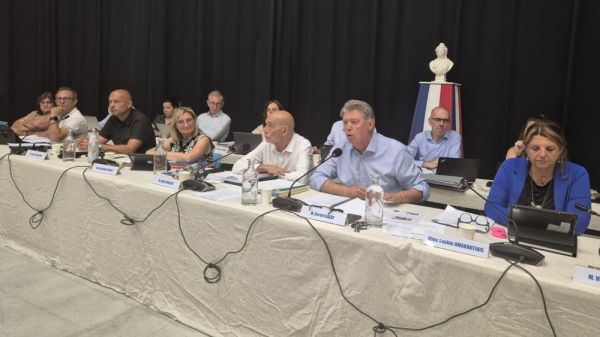 "Amateurisme" ou "bonne gestion" ? Le rapport de la Chambre régionale des comptes divise les élus d'Aubagne