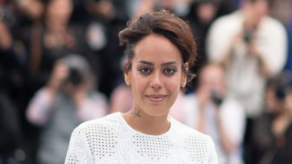 Amel Bent (40 ans) a perdu 20 kilos en supprimant ces 4 aliments de son assiette 