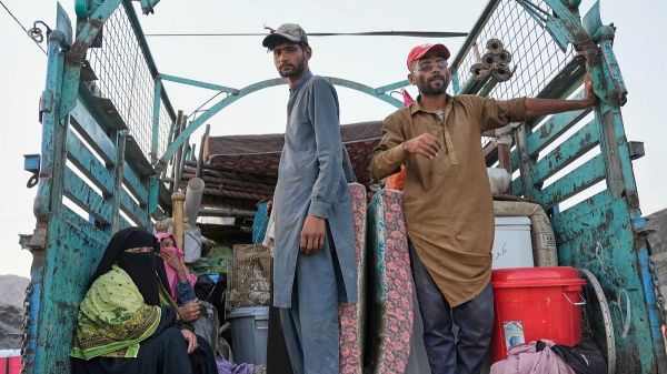 Le Pakistan envisage de prolonger le délai d'expulstion des réfugiés afghans