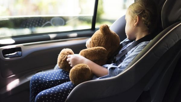 Sa mère était partie faire les courses : en pleine canicule, une fillette de 2 ans est retrouvée en sueur dans une voiture en plein soleil
