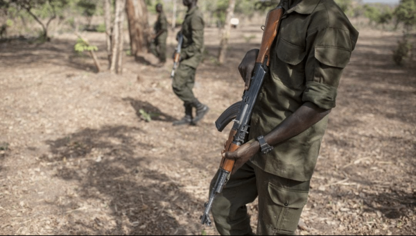 Mali : le chef terroriste Oubel et 10 autres déposent les armes