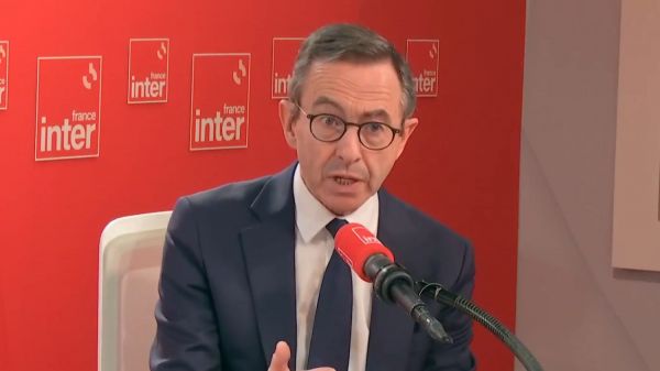 Canicule : "Arrêtons de tout demander à l'Etat", lance Bruno Retailleau qui appelle les citoyens à "la responsabilité"