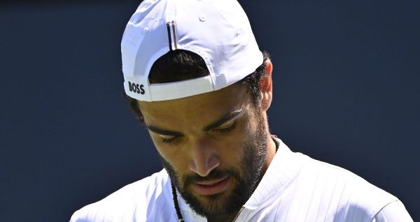 Berrettini est inquiet : « Honnêtement, ce n'est pas comme ça que je veux être sur le court ; je n'y prends pas de plaisir. Je dois prendre le temps de réfléchir à mon avenir »