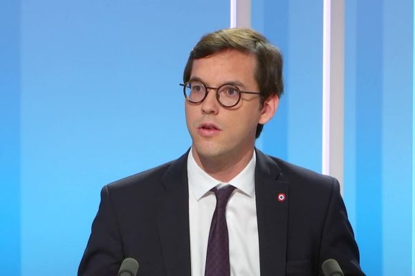 "La méthode Bayrou, c'est l'enfumage", le député socialiste Iñaki Echaniz appelle au départ du Premier ministre