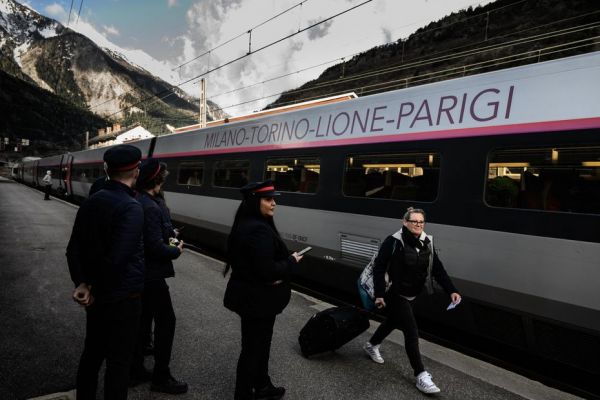 Inondations en Maurienne : le trafic ferroviaire entre la France et l'Italie interrompu "au moins plusieurs jours"