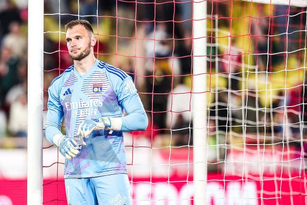 L'OL c'est un bourbier, Lucas Perri s'enfuit en Turquie