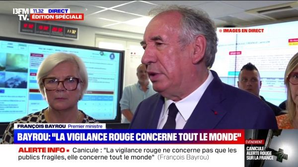 Canicule: "Les risques de feux de forêt sont élevés", déclare François Bayrou