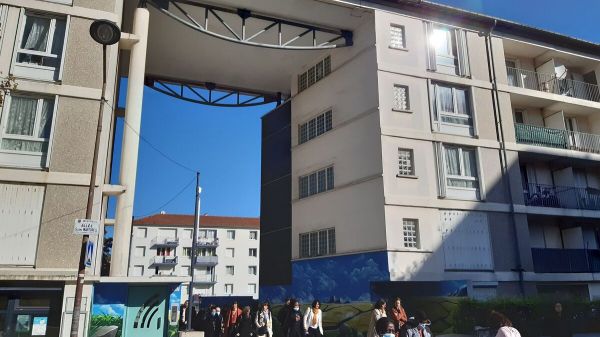 Montreuil : une octogénaire retrouvée morte, un pic à brochette planté dans le thorax
