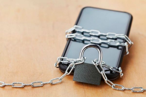 Sécuriser son téléphone sans tomber dans la paranoïa : 7 bonnes pratiques à adopter