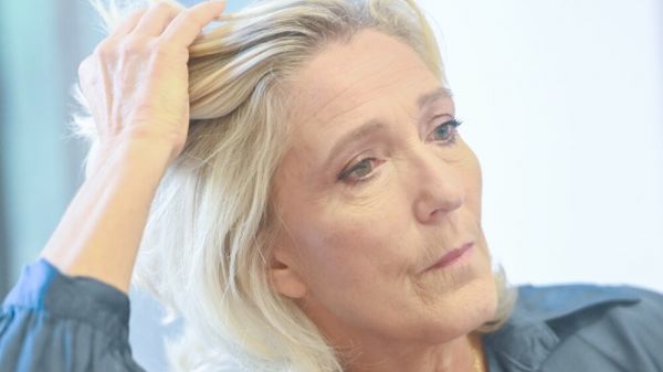 Canicule : Le Pen veut "un plan climatisation", Tondelier ironise, la ministre de la Transition écologique étonnée