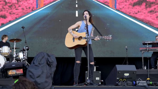 Amy Macdonald revient avec un nouvel album : "Je crois que j'ai grandi un petit peu et évolué avec ce métier"