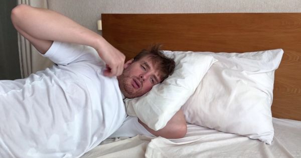 Canicule : l’astuce ultime pour bien dormir malgré la chaleur écrasante