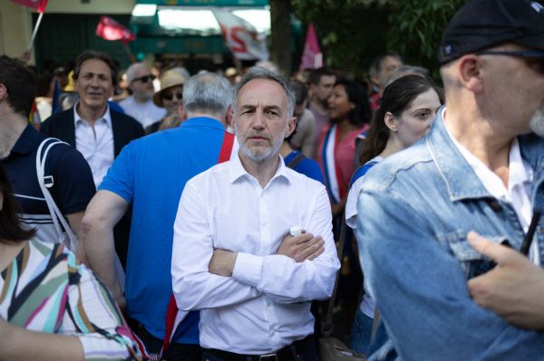 Municipales à Paris : les socialistes désignent Emmanuel Grégoire et désavouent le candidat d'Hidalgo