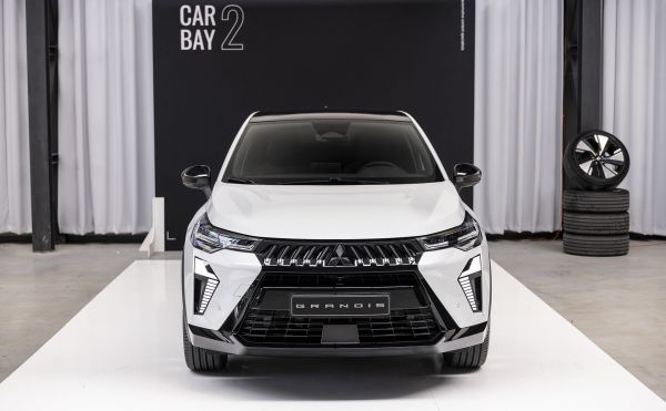 Mitsubishi Grandis : un Renault Symbioz déguisé. Et alors ?