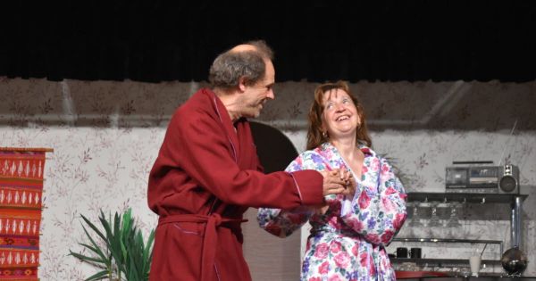 Photos. La troupe des Piomères inaugure le nouveau Cinéduc à Plombières-les-Bains