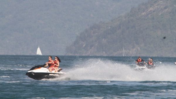Les vacances en Espagne virent au drame : une femme en jet-ski percutée de plein fouet et tuée par un hors-bord, le conducteur du bateau naviguait ivre