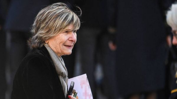 Chantage sur Karine Le Marchand : Mimi Marchand condamnée à 18 mois de prison avec sursis