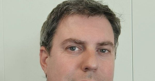 Ain. Ils portent secours aux victimes d'un accident sur l'A42 : « Un homme en sang courait partout, pieds nus »