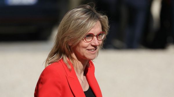 Canicule : Agnès Pannier-Runacher affirme que "5 000 écoles" ont été rénovées en deux ans et veut poursuivre les investissements pour "adapter" le pays au changement climatique