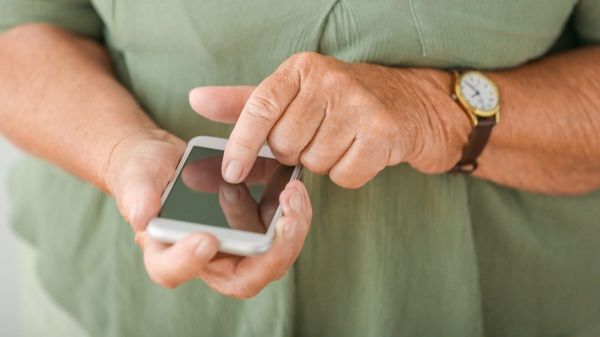 Top smartphones pour Seniors en 2025 : notre sélection !