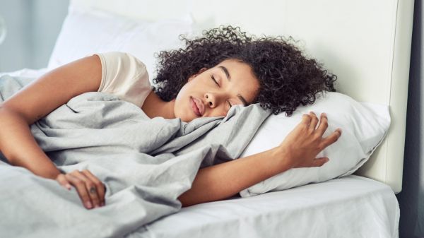 Pendant la canicule, les « nuits tropicales » font encore plus de mal à votre corps que les journées