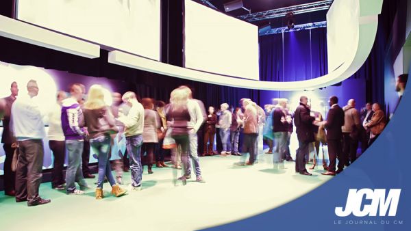 Le community manager événementiel : associer online et offline