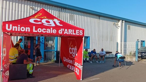 Pays d'Arles: les éboueurs en grève contre leurs conditions de travail et pour des primes