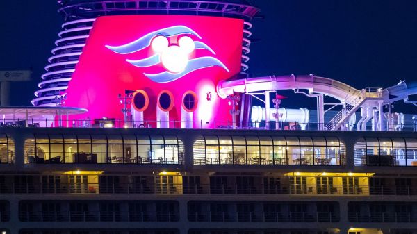 Emotion aux Etats-Unis après le sauvetage d'une petite fille tombée à la mer lors d'une croisière Disney