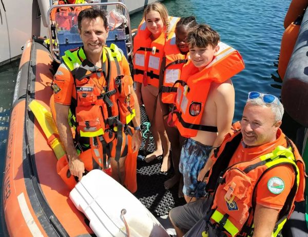"C'est une expérience incroyable": immersion grandeur nature pour neuf enfants à la Journée nationale des Sauveteurs en mer à Cavalaire