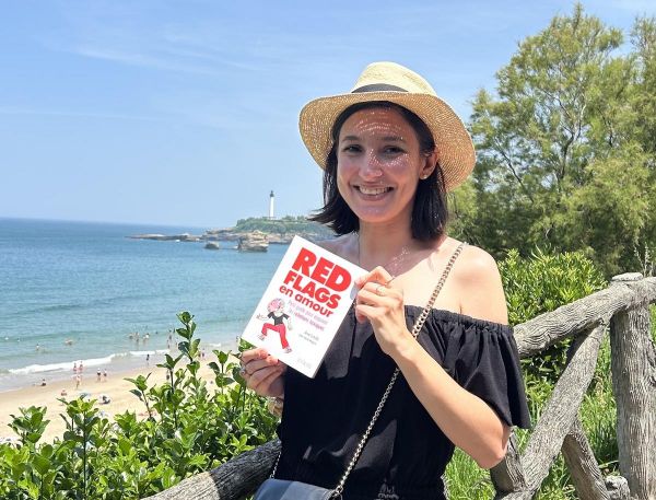 « Il faut se demander pourquoi j'ai envie d'être dans une relation ? » On a lu « Red Flags en amour » d'Anne Latuille, le guide pour détecter les relations toxiques