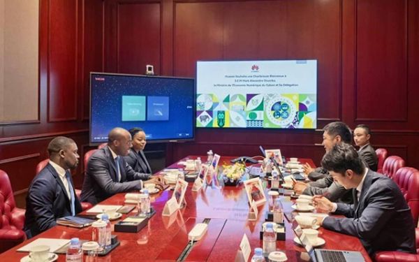 Numérique : Le Gabon explore un partenariat technologique renforcé avec Huawei