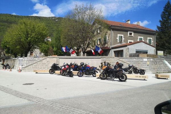 Le Vercors à bout de nerfs face aux nuisances des deux-roues, la surfréquentation des motards exaspère élus et habitants