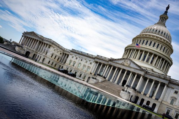 Le Sénat américain se rapproche d'une adoption de la "grande et belle loi" de Trump