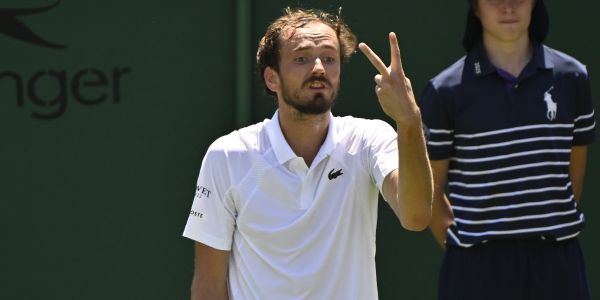 Kafelnikov sans pitié avec Medvedev : « Pour qui l'élimination de Daniil au premier tour est-elle une surprise ? C'est un événement ordinaire. Il a perdu, et alors ? »