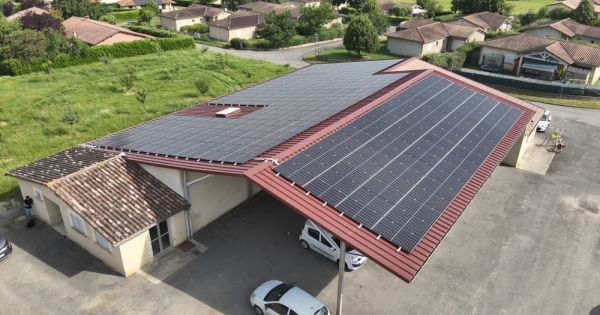 La commune de Lombez et Enedis s'associent pour raccorder la première opération d'autoconsommation collective dans le Gers