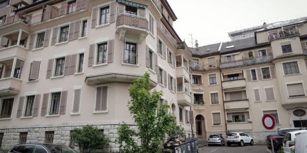 Justice genevoise: De nouveaux soupçons émergent sur l'élue suspectée de trafic de drogue