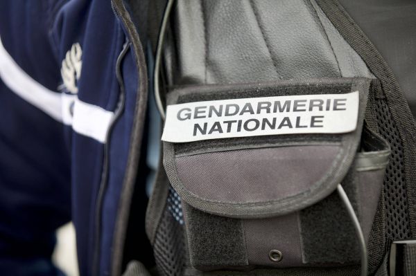 Un appartement visé par une explosion de mortiers d'artifice à Vinon-sur-Verdon