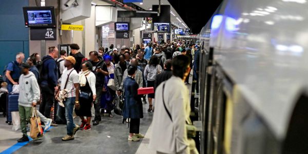 « On se croirait dans un four » : dans l'enfer des métros sans climatisation à Paris