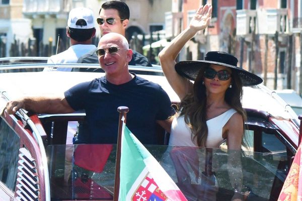 "Ils sont nuls” : pas invitée au mariage de Jeff Bezos et Lauren Sanchez, cette célèbre actrice les humilie