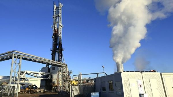 "Les climatiseurs rendront cette ville inhabitable": pourquoi François Bayrou veut qu'on utilise la géothermie pour nous rafraîchir l'été (et comment ça marche)?