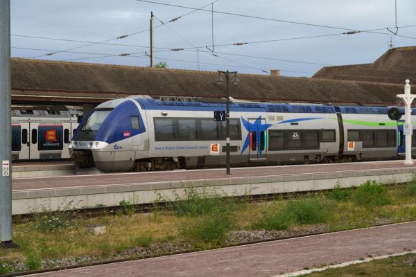 Panne électrique à la gare Saint-Lazare, la circulation des trains vers l'ouest est fortement perturbée