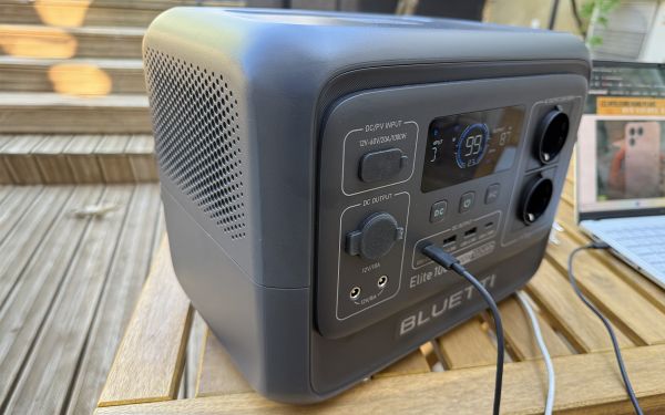 Test Bluetti Elite 100 V2 : la batterie nomade championne du rapport poids/puissance