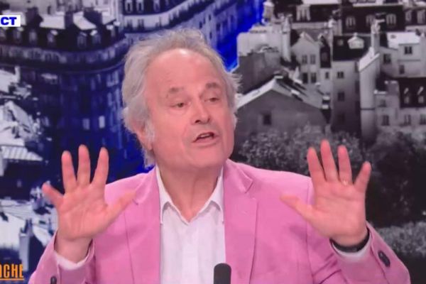 Sur BFMTV, Ménard et Giesbert en croisade contre "les ayatollahs verts” et "les ayatollahs des droits de l'homme”