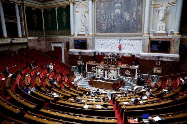 L'Assemblée nationale adopte largement, mais avec des réserves, la loi pour la refondation de Mayotte
