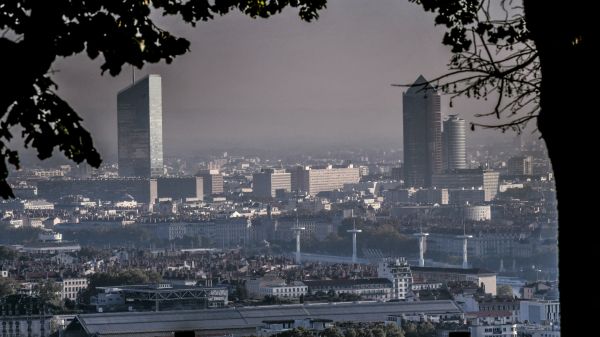 Pollution à l'ozone: vitesse réduite et circulation différenciée autour de Lyon ce mercredi
