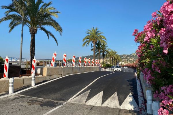 "C'est le pont d'Avignon ce truc !" Dos d'âne ou autopont, cette infrastructure fait bondir à Vallauris-Golfe-Juan