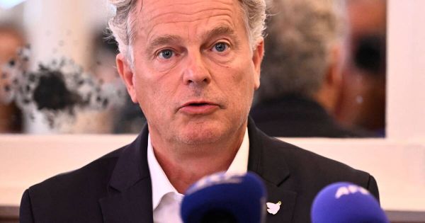 «L'heure n'est pas à faire un tour de table de potentiels candidats et candidates de gauche» : Fabien Roussel refuse l'invitation de Lucie Castets
