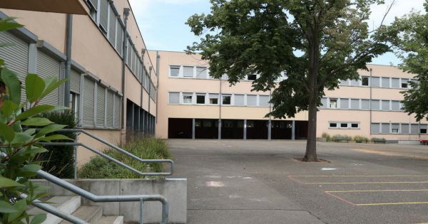 Colmar. Canicule : « 36 à 37 degrés dans les salles de classe mardi matin »